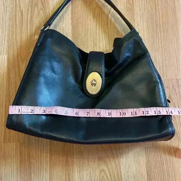 Coach solid black leather gold hardware 3 section shoulder bag purse - Picture 6 of 15